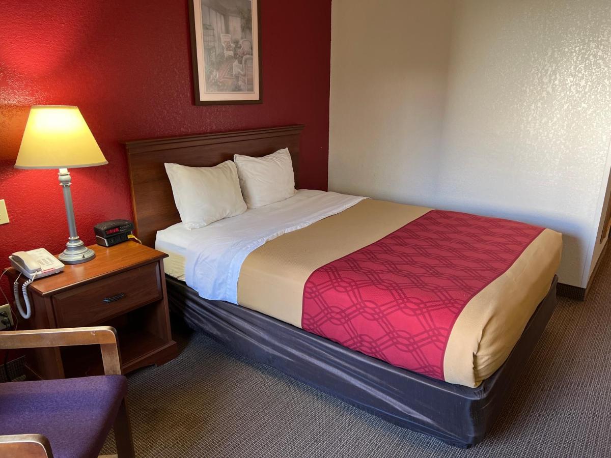 Express Inn & Suites Decatur المظهر الخارجي الصورة