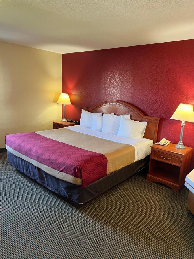 Express Inn & Suites Decatur المظهر الخارجي الصورة