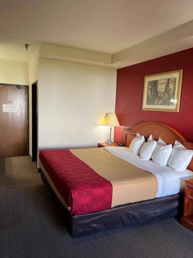 Express Inn & Suites Decatur المظهر الخارجي الصورة