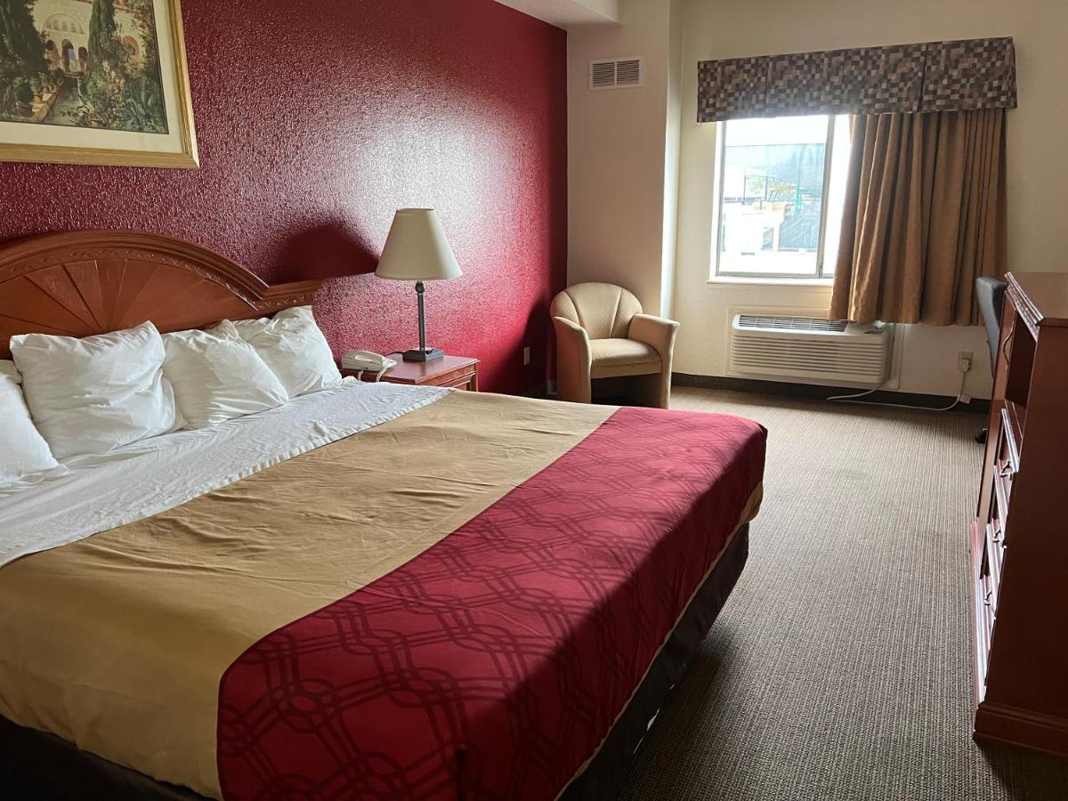 Express Inn & Suites Decatur المظهر الخارجي الصورة