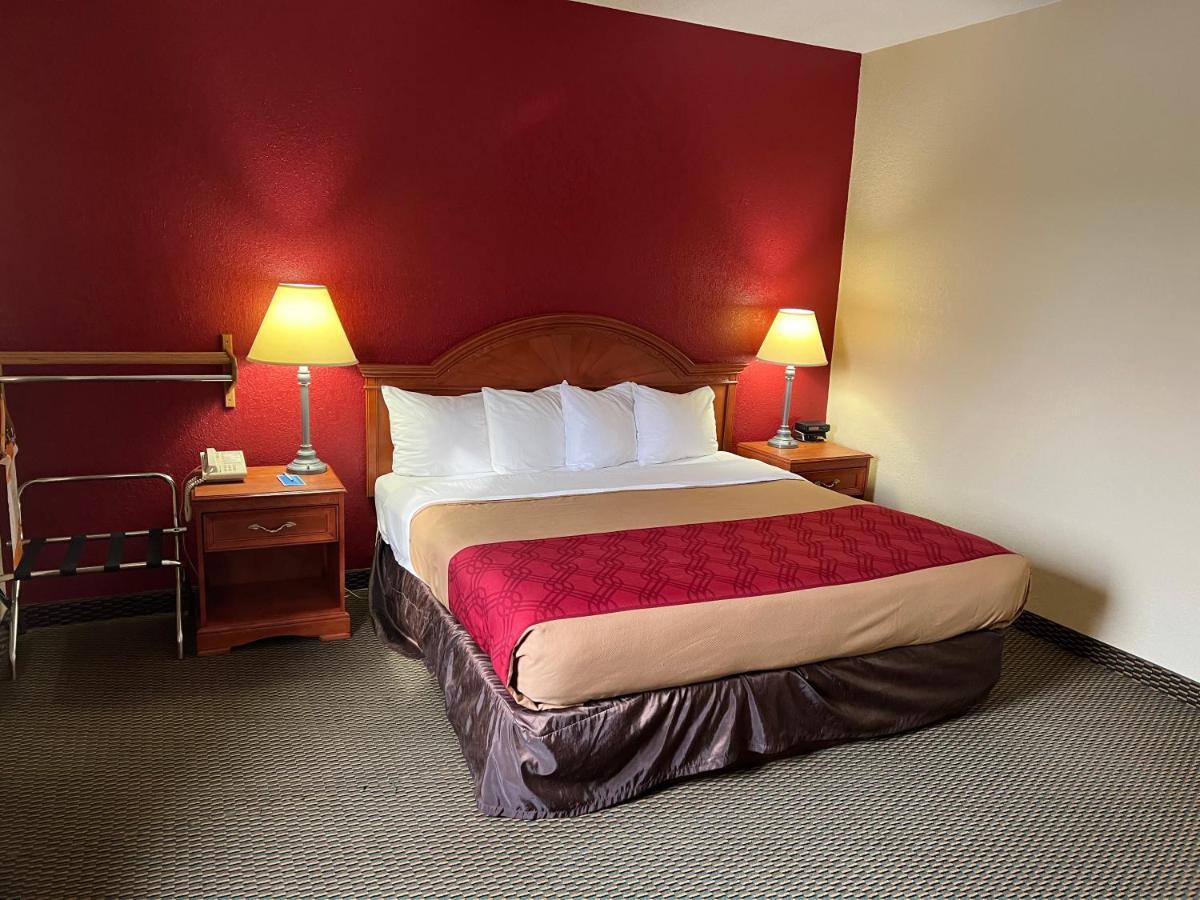 Express Inn & Suites Decatur المظهر الخارجي الصورة