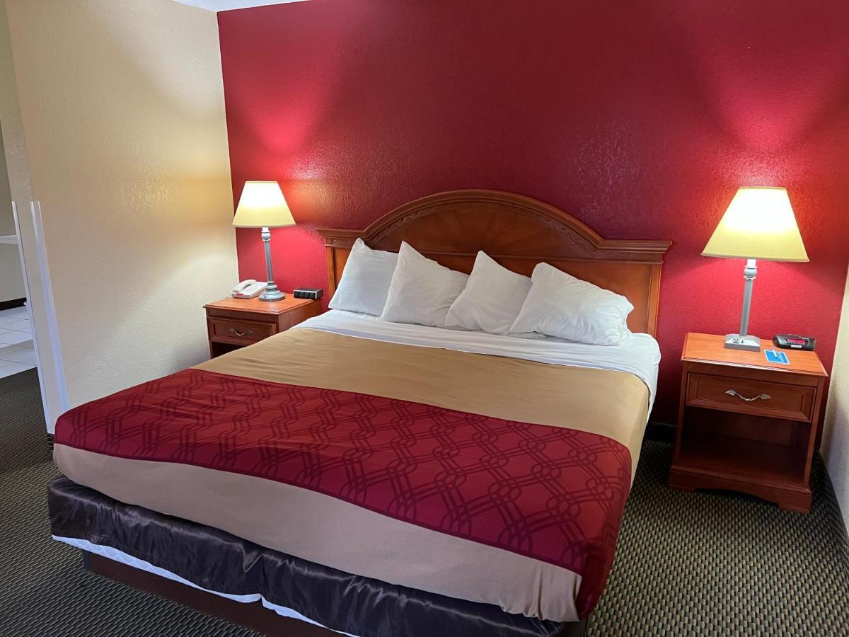 Express Inn & Suites Decatur المظهر الخارجي الصورة