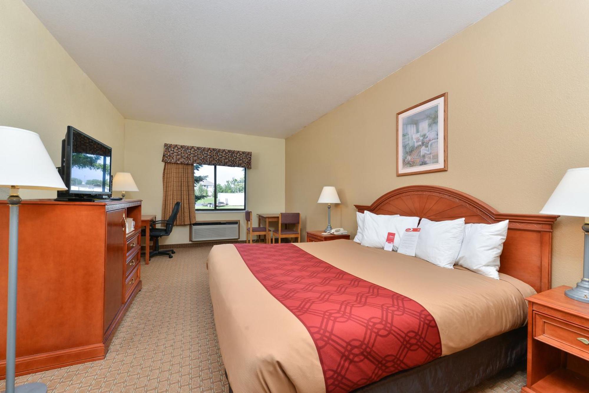 Express Inn & Suites Decatur الغرفة الصورة